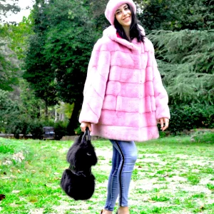 Giaccone visone Rosa con cappuccio